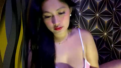 Snapshot of seductivecock69_cassie chatting on November 7, 11:10 am seductivecock69_cassie online show from November 7, 11:10 am