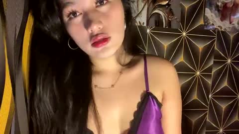 Snapshot of seductivecock69_cassie chatting on March 25, 5:02 am seductivecock69_cassie online show from March 25, 5:02 am