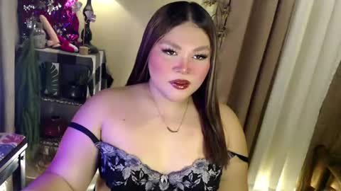 Its me Jazzi online show from June 21, 8:50 am