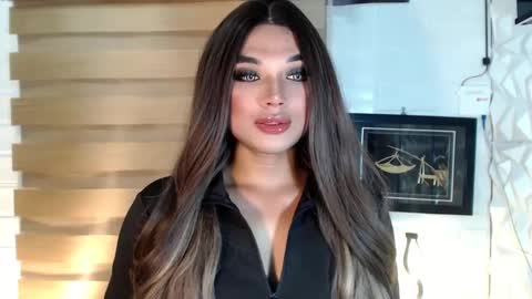 Snapshot of seductivedeluxe69 chatting on February 26, 10:26 am Deluxe online show from February 26, 10:26 am