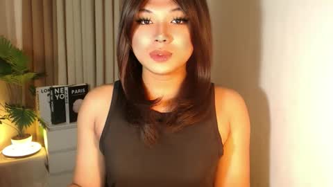 Snapshot of seductivedeluxe69 chatting on October 11, 4:55 am Deluxe online show from October 11, 4:55 am