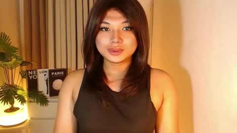 Snapshot of seductivedeluxe69 chatting on October 15, 7:03 pm Deluxe online show from October 15, 7:03 pm