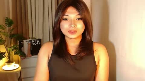 Snapshot of seductivedeluxe69 chatting on October 19, 5:08 am Deluxe online show from October 19, 5:08 am