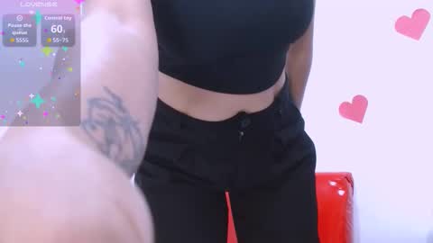 Estefany online show from November 10, 1:10 pm