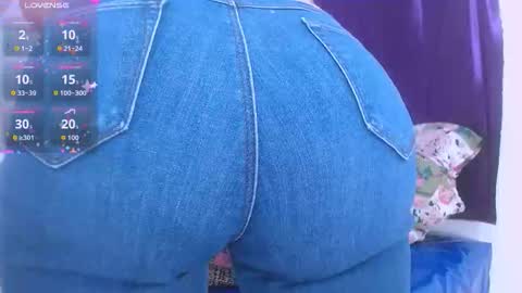 Estefany online show from November 13, 12:59 pm