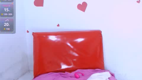 Estefany online show from January 14, 1:50 pm