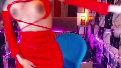 Snapshot of seductresskatarina chatting on February 3, 9:42 pm KATARINA LUST online show from February 3, 9:42 pm