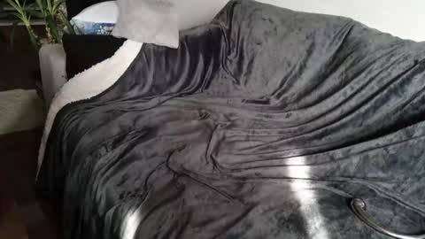 Snapshot of seeme1923 chatting on February 10, 12:08 pm seeme1923 online show from February 10, 12:08 pm