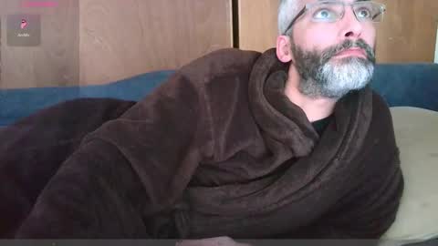 Snapshot of seewolf1000 chatting on December 21, 11:22 am seewolf1000 online show from December 21, 11:22 am