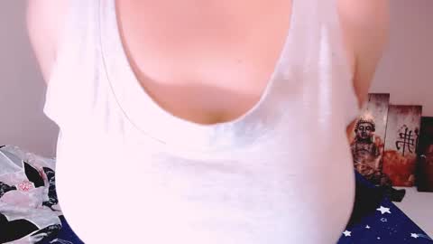 Snapshot of seeyou2morrow chatting on April 22, 9:49 pm seeyou2morrow online show from April 22, 9:49 pm