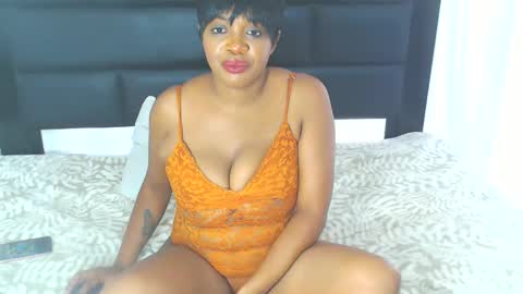 selamolelaminnah online show from January 4, 3:39 pm