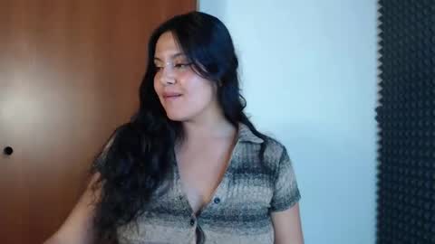 Snapshot of selena__angel chatting on November 26, 2:23 am Gaby but call me selena instagram sele04angel1 online show from November 26, 2:23 am