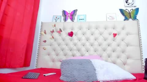 Snapshot of selena_beautyy chatting on May 4, 7:21 pm selena_beautyy online show from May 4, 7:21 pm