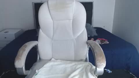 Snapshot of selena_hotmilf chatting on November 27, 5:59 pm Selena online show from November 27, 5:59 pm