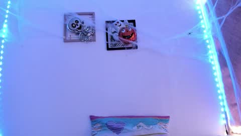 Snapshot of selena_jhonson1 chatting on October 29, 2:41 pm Karen online show from October 29, 2:41 pm