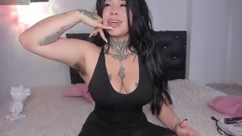 Snapshot of selena_rose2 chatting on June 27, 3:17 pm selena online show from June 27, 3:17 pm