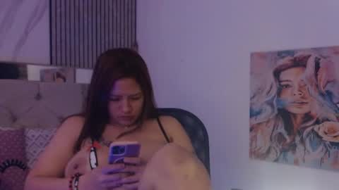 Snapshot of selena_tits_ chatting on June 3, 5:40 pm Selena online show from June 3, 5:40 pm