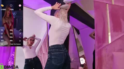 Selena online show from October 27, 8:07 am