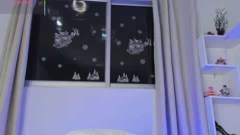 selenafox online show from November 13, 1:59 am