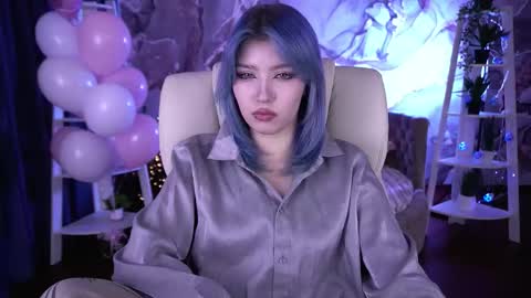 selenairis online show from February 18, 1:45 am