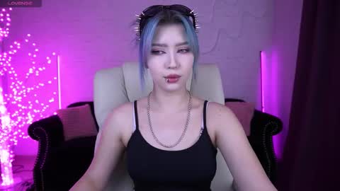 selenairis online show from March 19, 9:52 pm