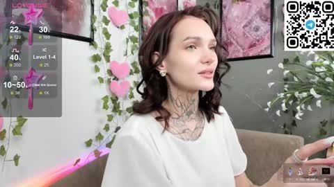 Snapshot of selenalune chatting on September 29, 12:05 am Selena online show from September 29, 12:05 am