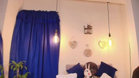 SelenaRossi online show from February 5, 10:30 am