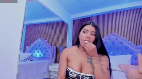 Snapshot of selenastonne chatting on December 5, 8:49 pm selenastonne online show from December 5, 8:49 pm