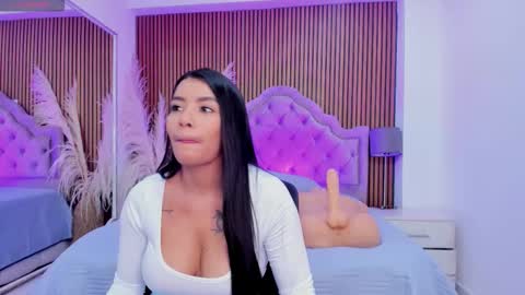 Snapshot of selenastonne chatting on December 13, 8:04 pm selenastonne online show from December 13, 8:04 pm