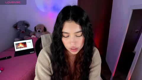 Snapshot of selene_e chatting on January 12, 3:17 am Karol. online show from January 12, 3:17 am