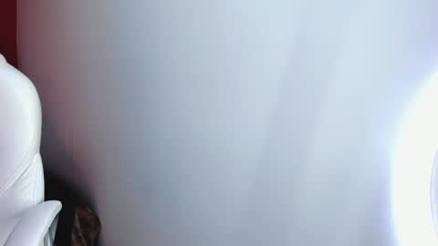 Snapshot of selene_e chatting on September 17, 9:05 pm Karol. online show from September 17, 9:05 pm