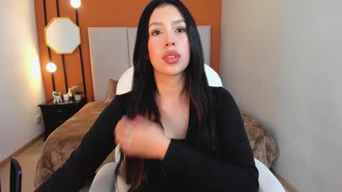 Snapshot of selene_e chatting on September 18, 8:55 pm Karol. online show from September 18, 8:55 pm