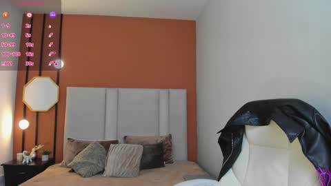 Snapshot of selene_e chatting on September 26, 8:57 pm Karol. online show from September 26, 8:57 pm