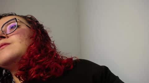 Snapshot of selene_rouse_ chatting on April 17, 11:30 pm selene_rouse_ online show from April 17, 11:30 pm