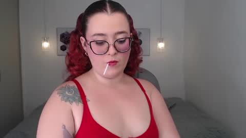 Snapshot of selene_rouse_ chatting on May 21, 11:23 pm selene_rouse_ online show from May 21, 11:23 pm