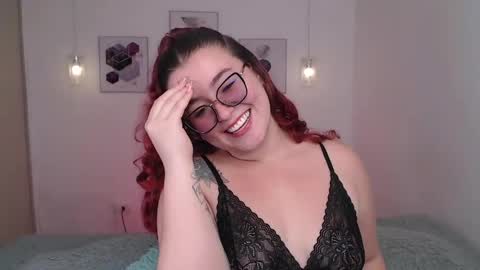 Snapshot of selene_rouse_ chatting on May 28, 1:03 am selene_rouse_ online show from May 28, 1:03 am