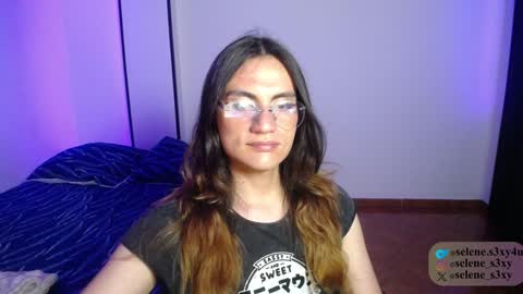 selene_s3xy online show from December 9, 3:18 am