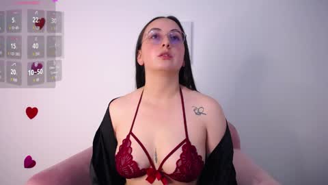 selene_swee online show from April 5, 8:06 pm