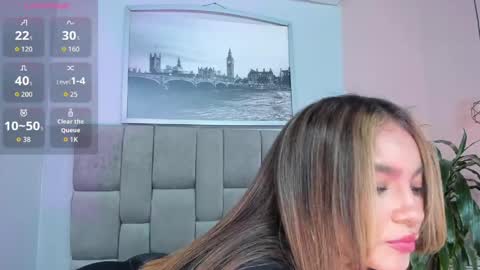 Snapshot of selene_tylor_ chatting on April 18, 8:53 pm Selene online show from April 18, 8:53 pm