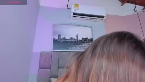 Snapshot of selene_tylor_ chatting on May 7, 2:39 am Selene online show from May 7, 2:39 am