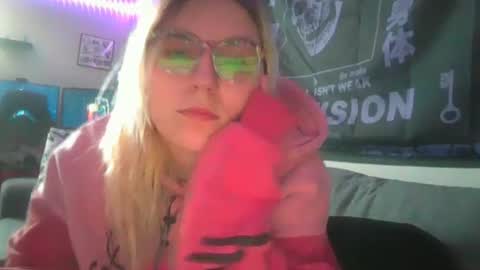 Selene online show from January 29, 5:13 pm