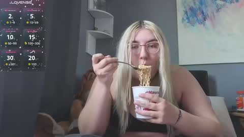 Selene online show from April 14, 4:57 pm