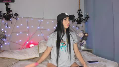 Snapshot of selenee__ chatting on January 5, 4:38 pm Selenee online show from January 5, 4:38 pm