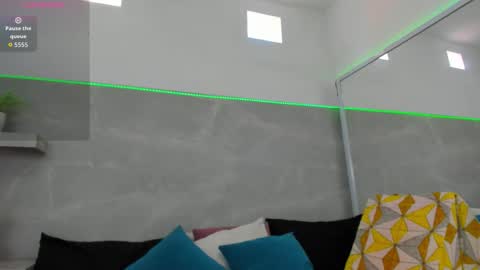 selene online show from February 17, 6:58 pm