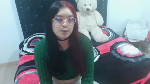 Snapshot of seleneg chatting on December 29, 12:09 am Selene G online show from December 29, 12:09 am