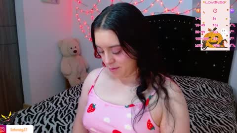 Snapshot of seleneg chatting on October 7, 4:53 am Selene G online show from October 7, 4:53 am