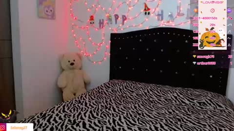 Snapshot of seleneg chatting on October 18, 2:58 am Selene G online show from October 18, 2:58 am