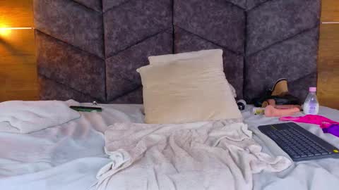 SELENE GIBSON online show from February 14, 7:38 am