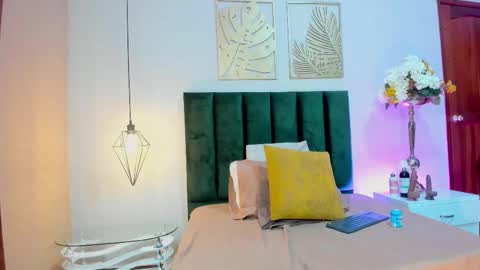 Selene Lujan online show from February 21, 12:17 pm