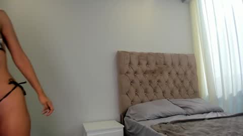 Snapshot of selenemakris chatting on September 10, 1:00 pm Selene online show from September 10, 1:00 pm